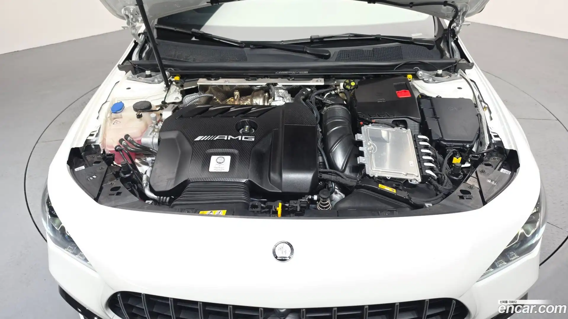 CLA-Class Mercedes-Benz 2025.8-OUTER-006