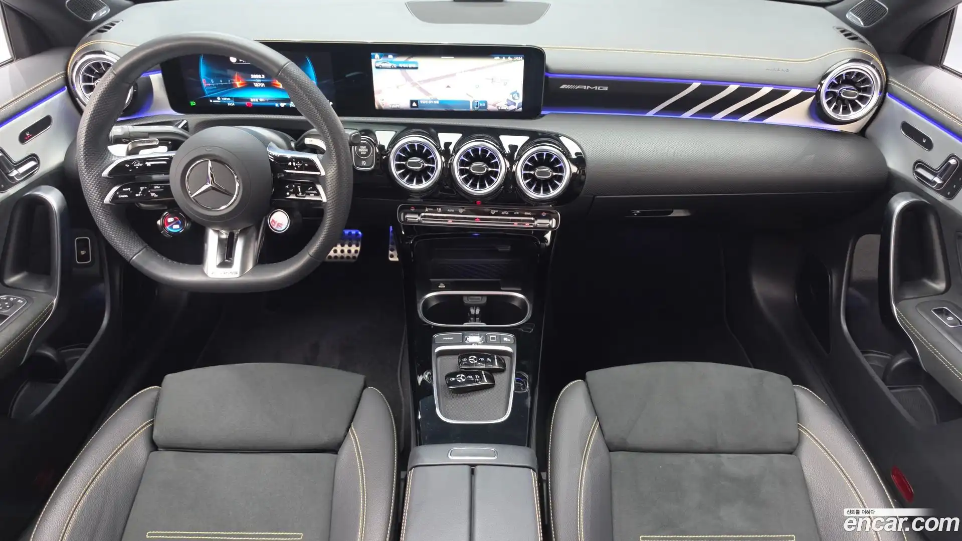 CLA-Class Mercedes-Benz 2025.8-INNER-007