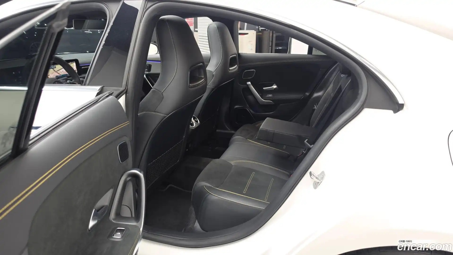 CLA-Class Mercedes-Benz 2025.8-OPTION-015
