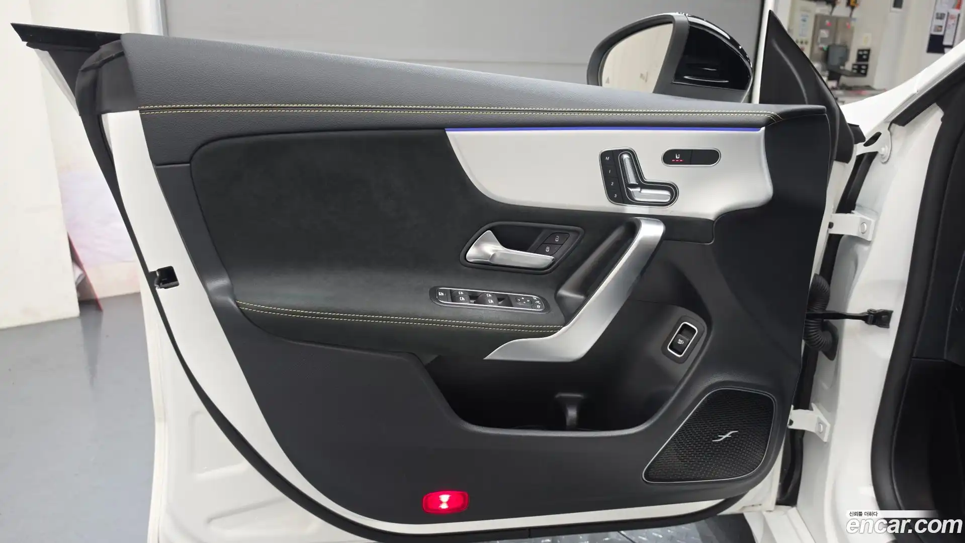CLA-Class Mercedes-Benz 2025.8-INNER-034