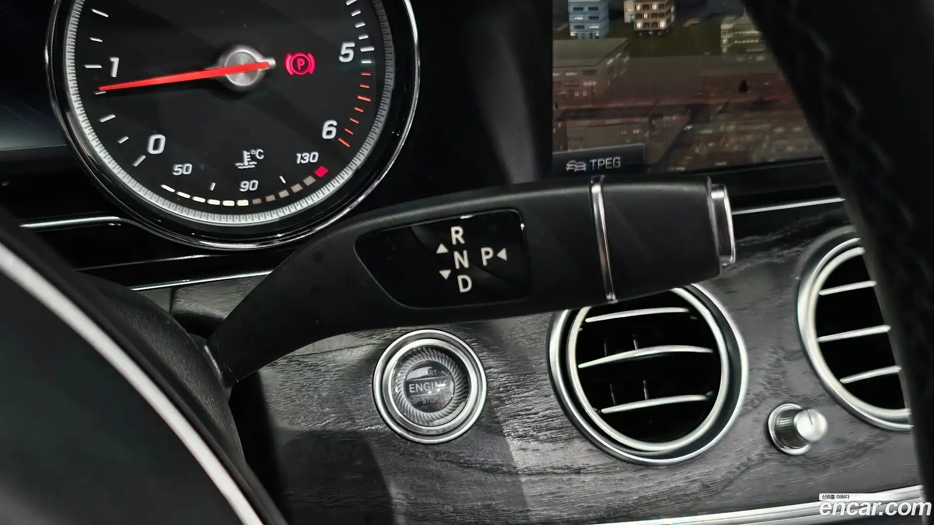 E-Class Mercedes-Benz 2017.11-INNER-009