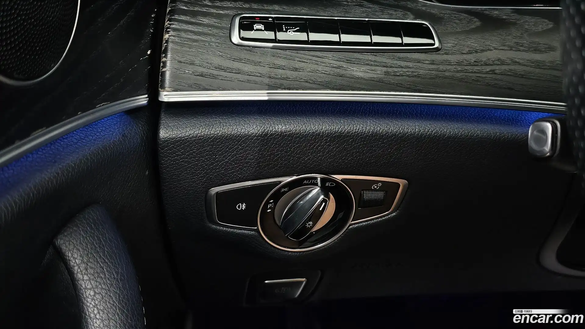 E-Class Mercedes-Benz 2017.11-OPTION-022