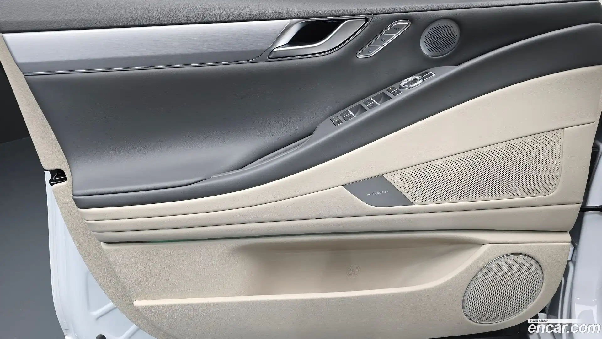 G80 Genesis 2024.1-INNER-034