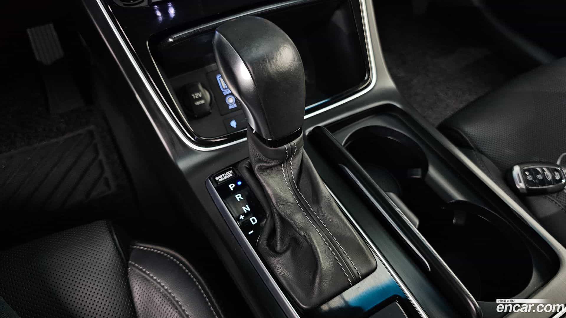 Grandeur Hyundai 2019.4-INNER-009