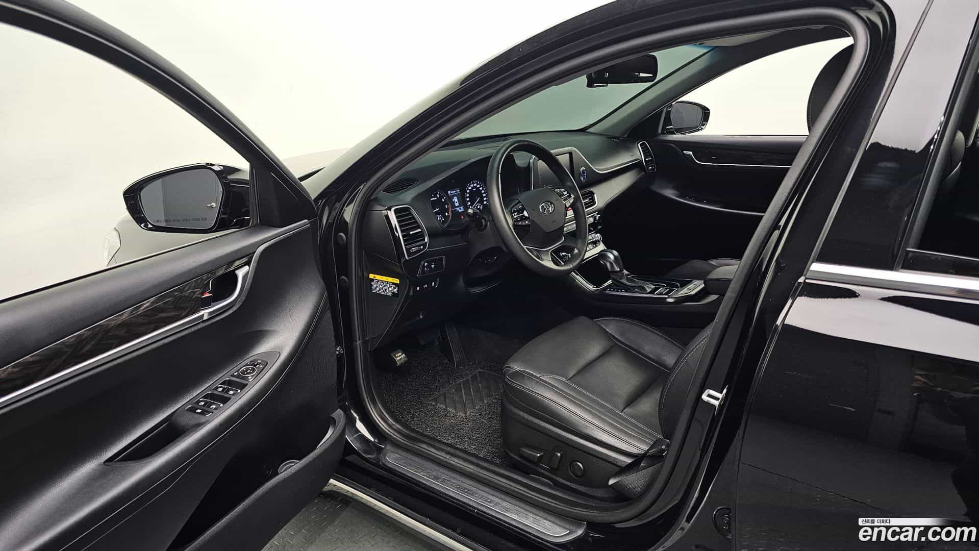 Grandeur Hyundai 2019.4-INNER-010