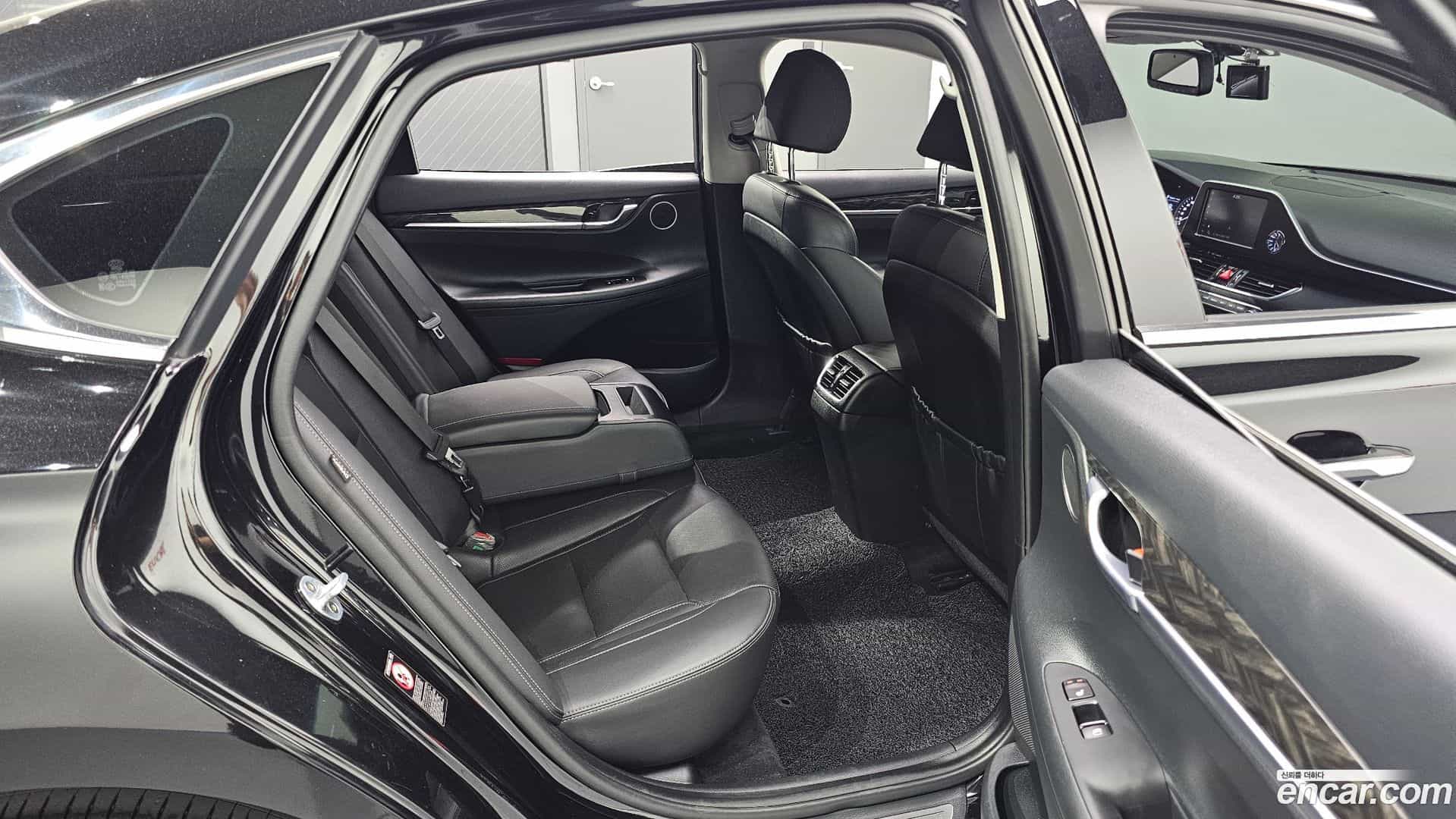 Grandeur Hyundai 2019.4-OPTION-015