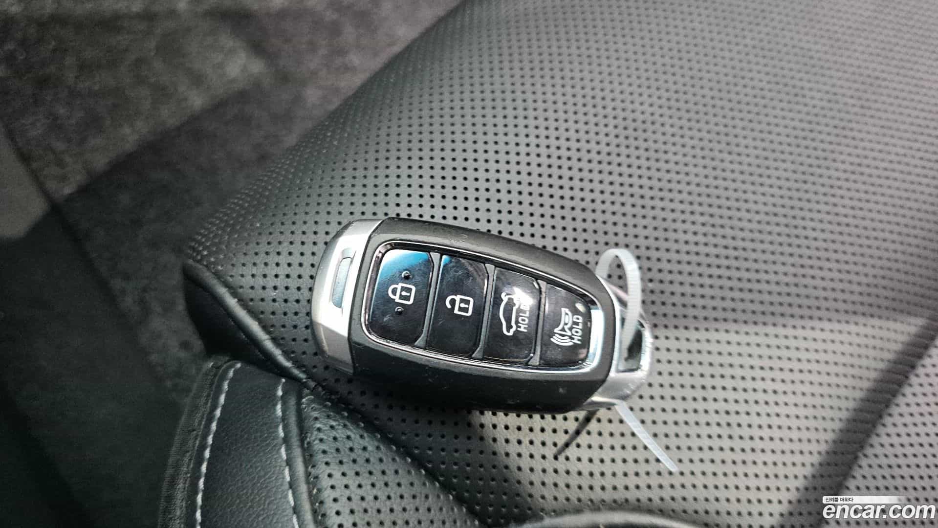 Grandeur Hyundai 2019.4-OPTION-021