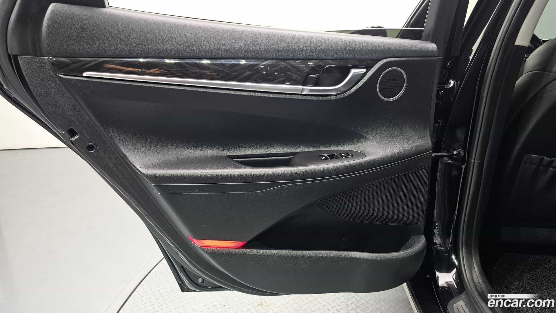 Grandeur Hyundai 2019.4-INNER-035