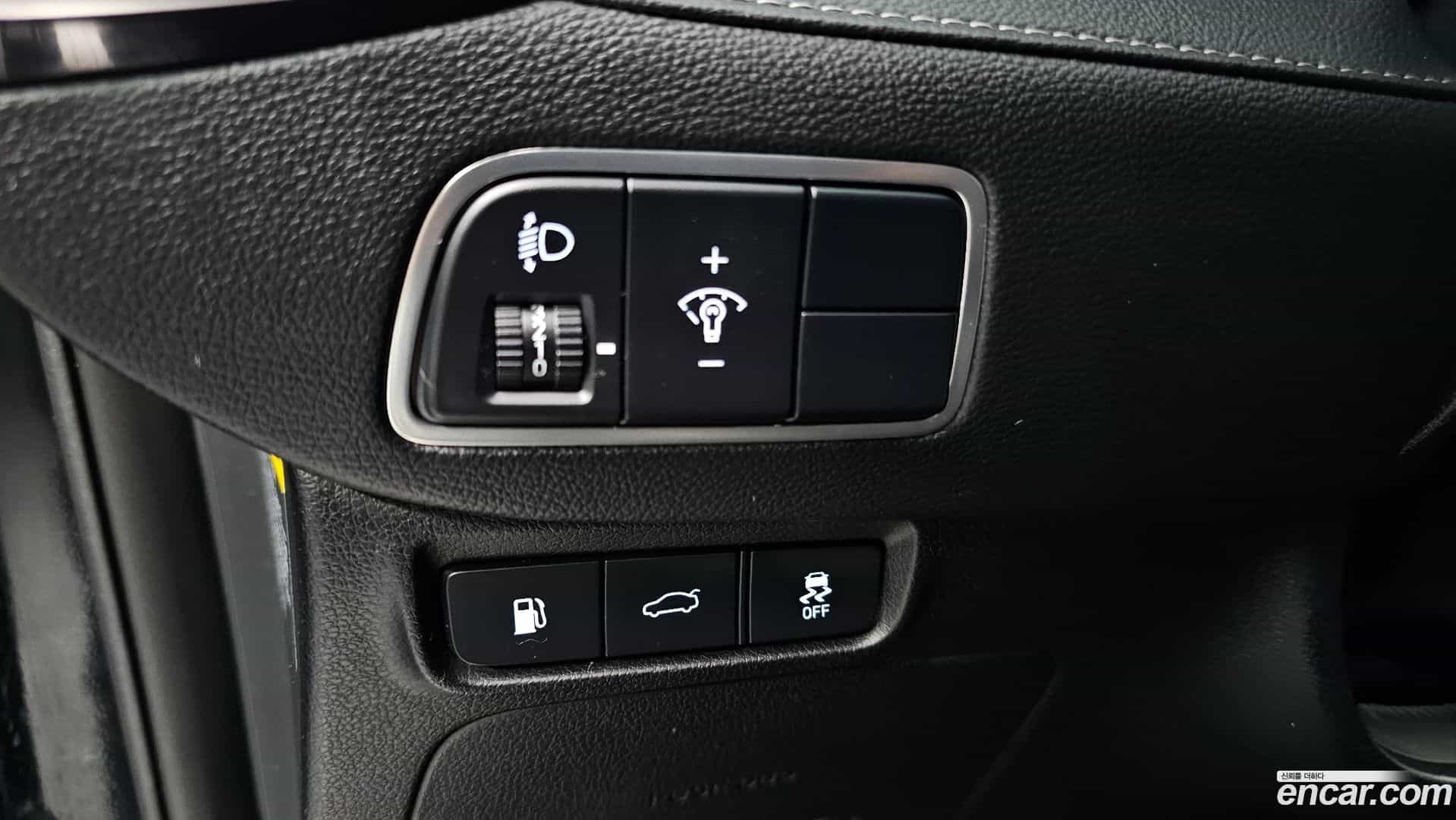 Grandeur Hyundai 2019.4-OPTION-040