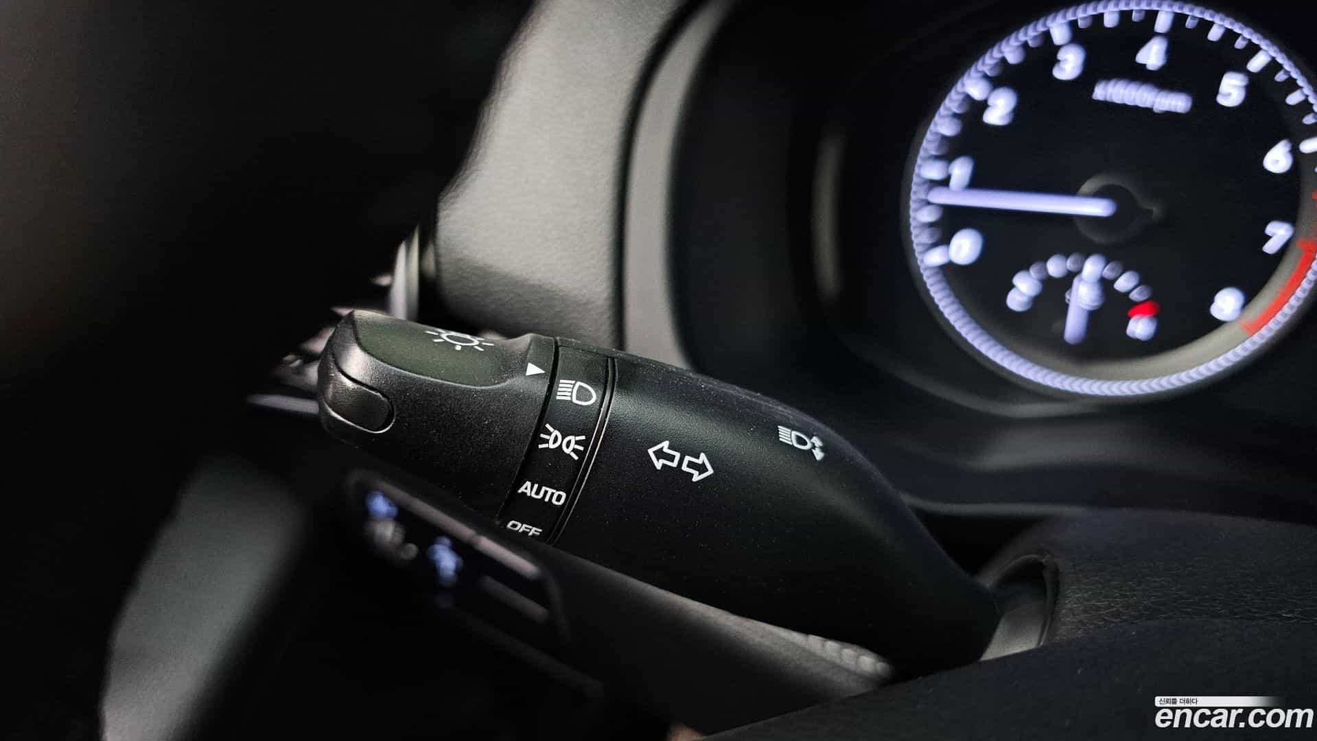 Grandeur Hyundai 2019.4-OPTION-043
