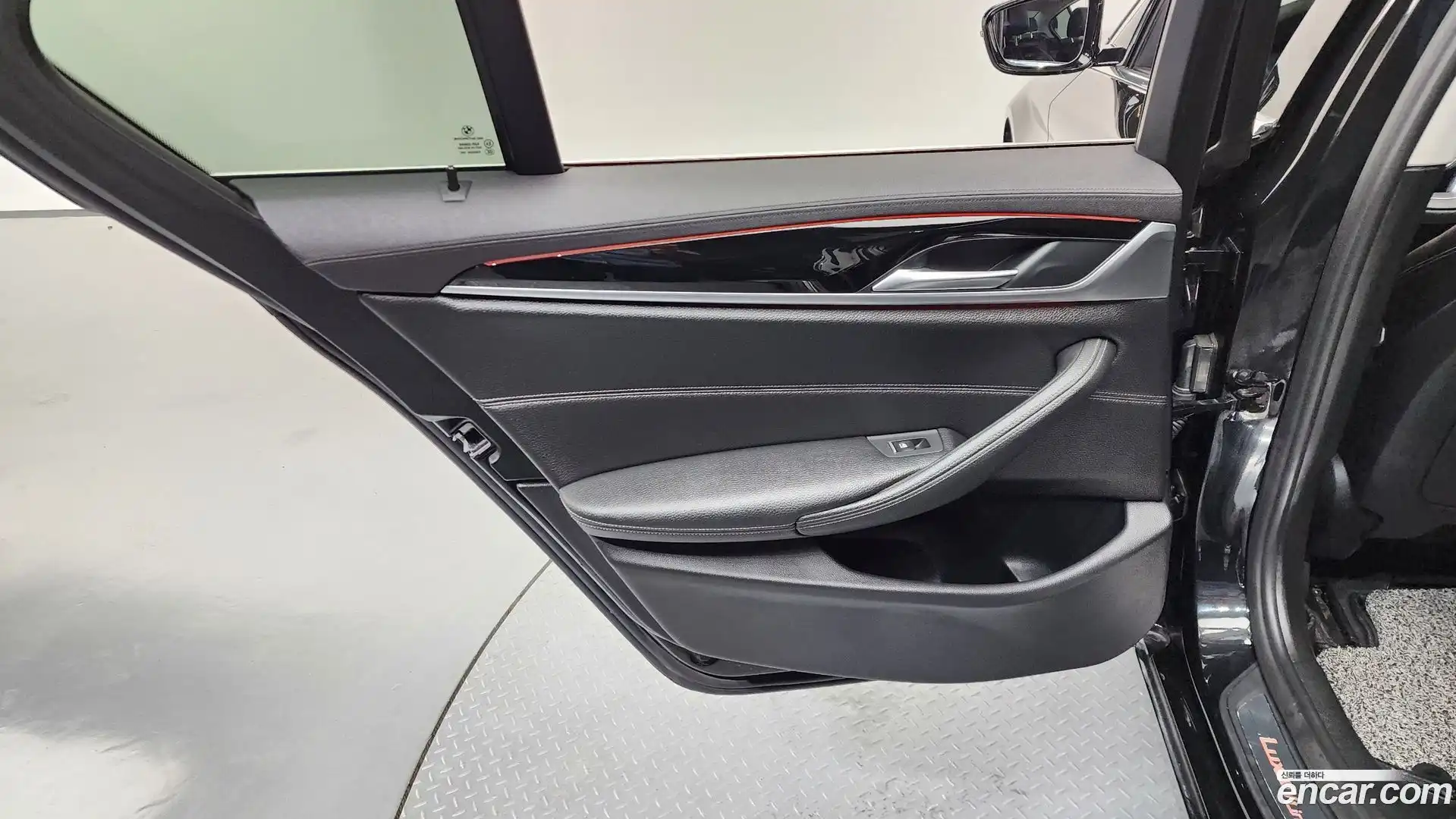5-Series BMW 2019.5-INNER-035