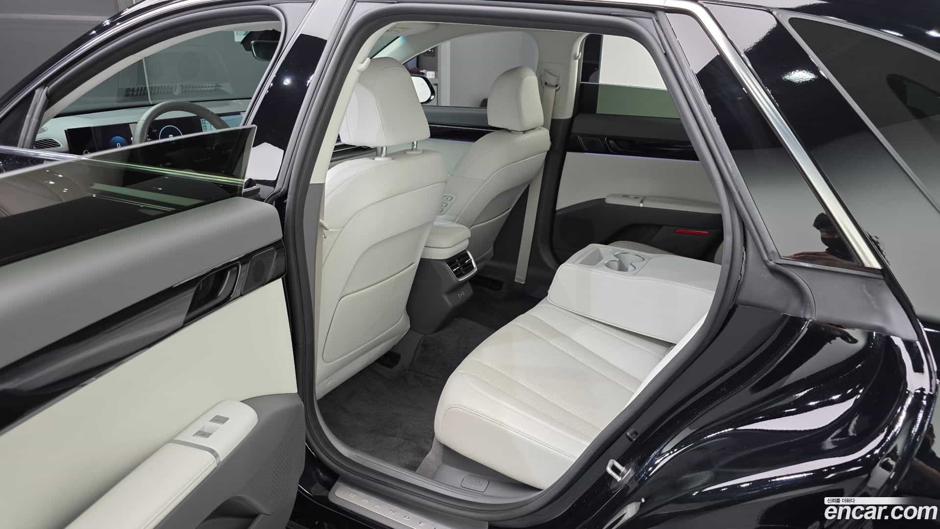 Grandeur Hyundai 2022.11-OPTION-015