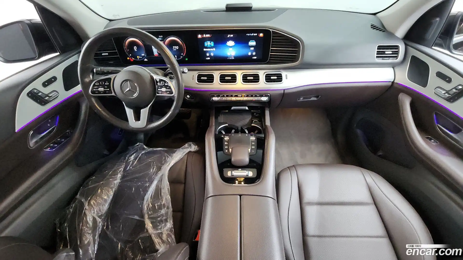 GLE-Class Mercedes-Benz 2020.11-INNER-007