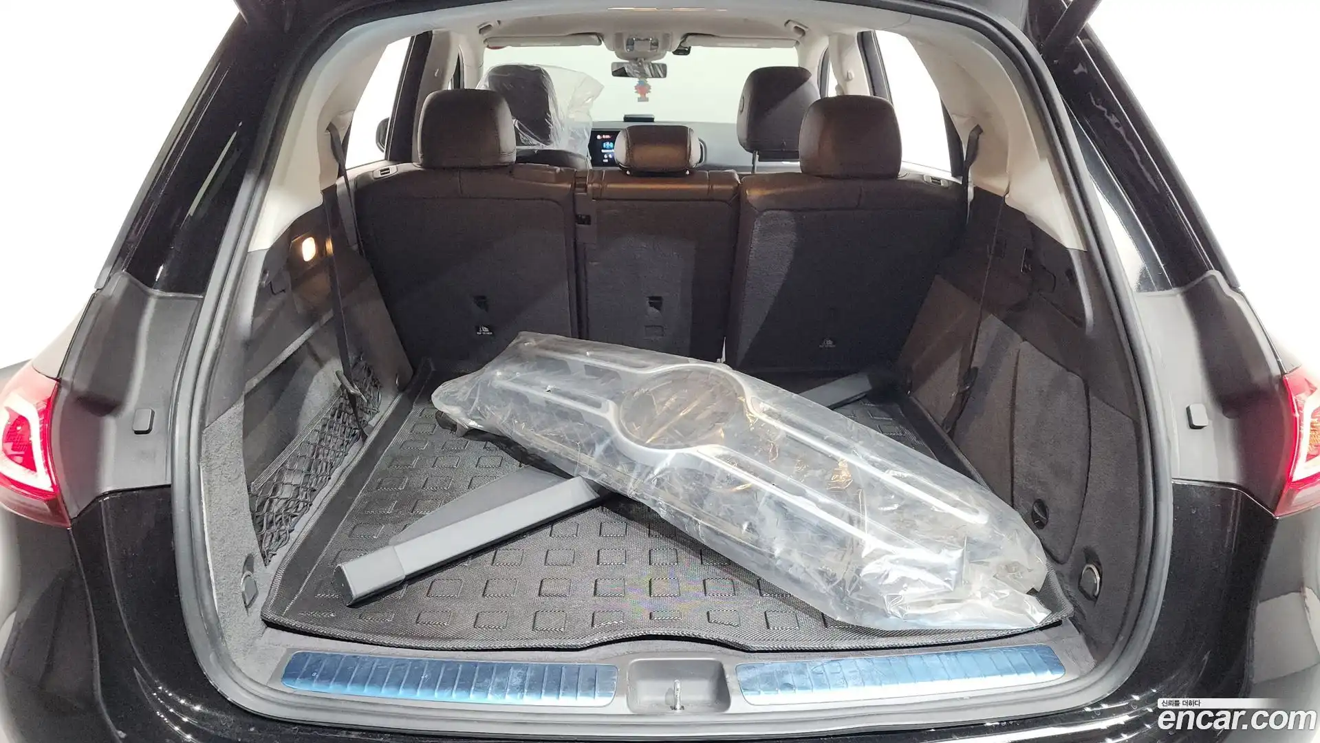 GLE-Class Mercedes-Benz 2020.11-OPTION-023