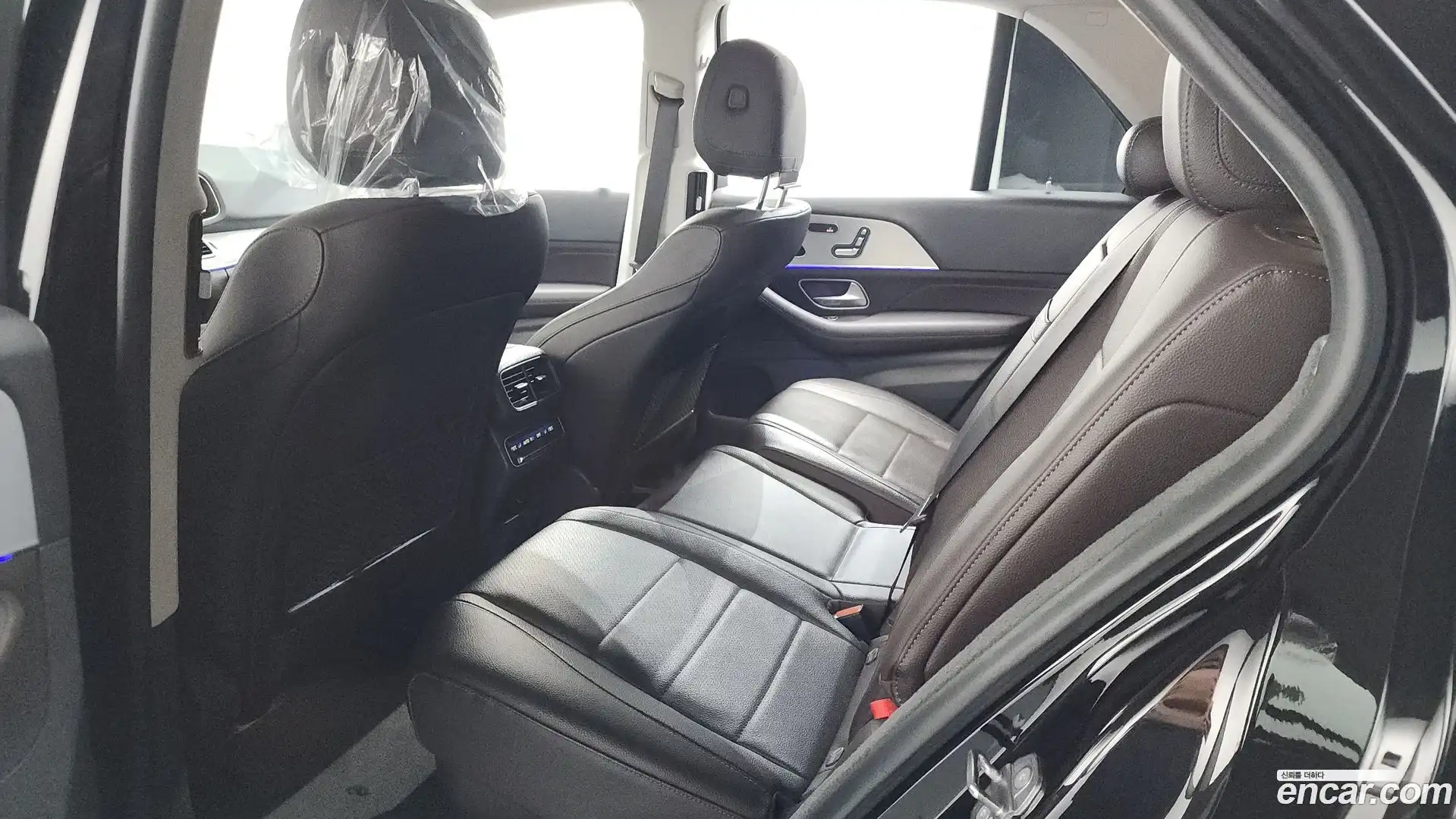 GLE-Class Mercedes-Benz 2020.11-OPTION-024