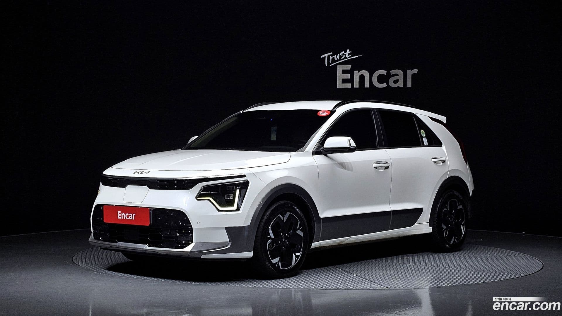 Main__Slider__Photo:Niro Kia 2023.4-0