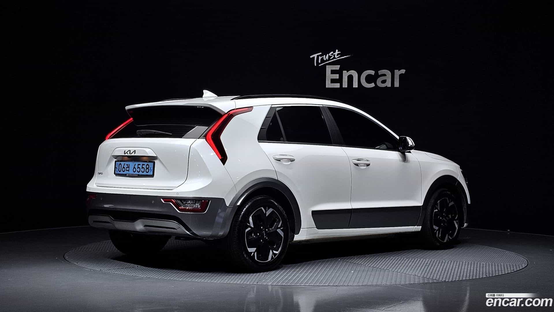 Niro Kia 2023.4-OUTER-002