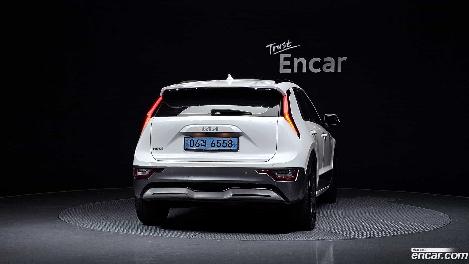 Niro Kia 2023.4-OUTER-004