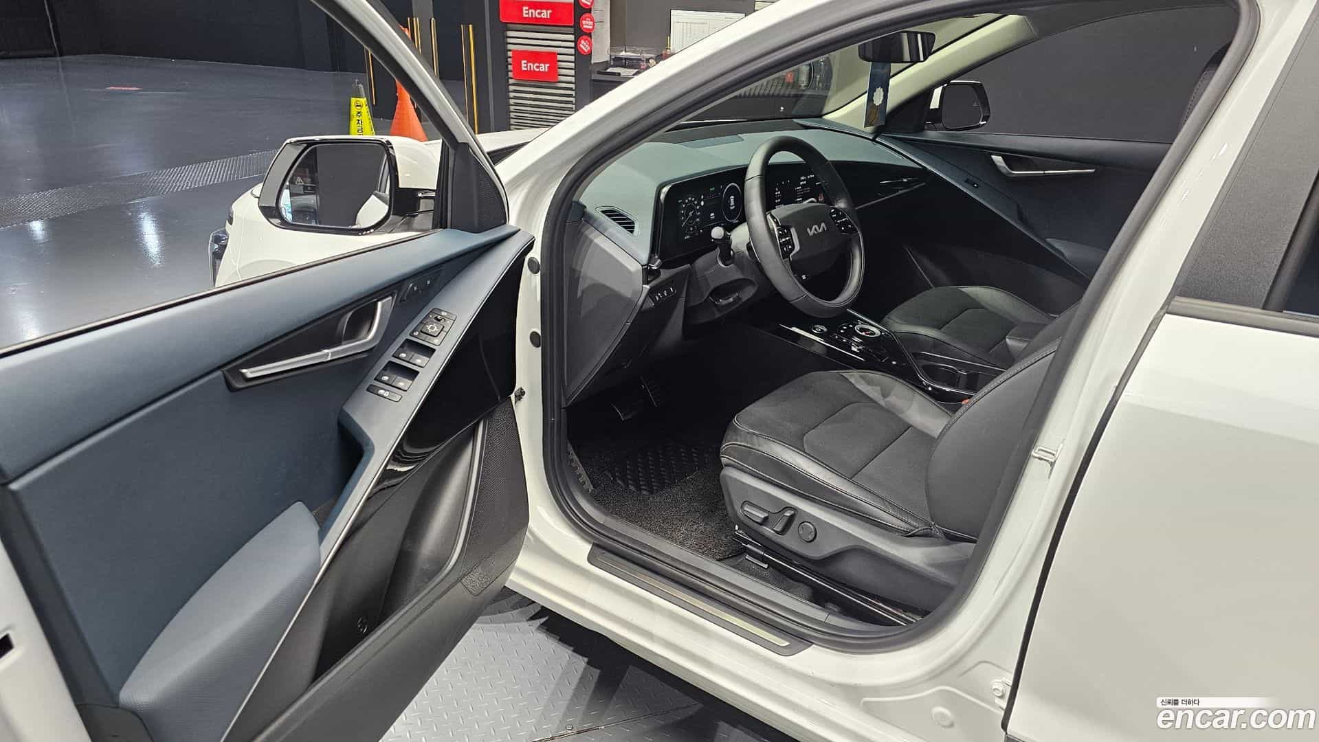 Niro Kia 2023.4-INNER-010