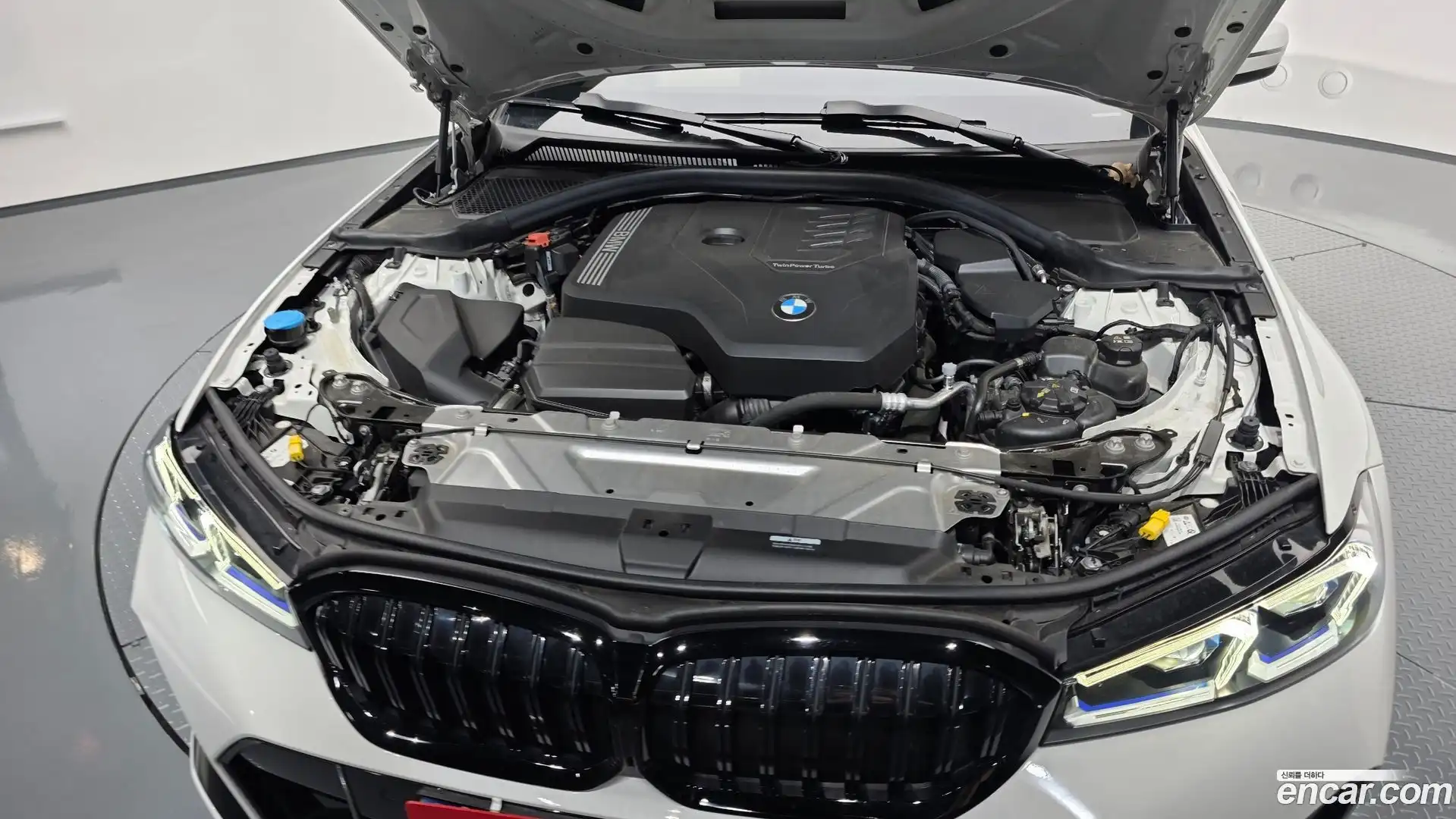 3-Series BMW 2023.9-OUTER-006
