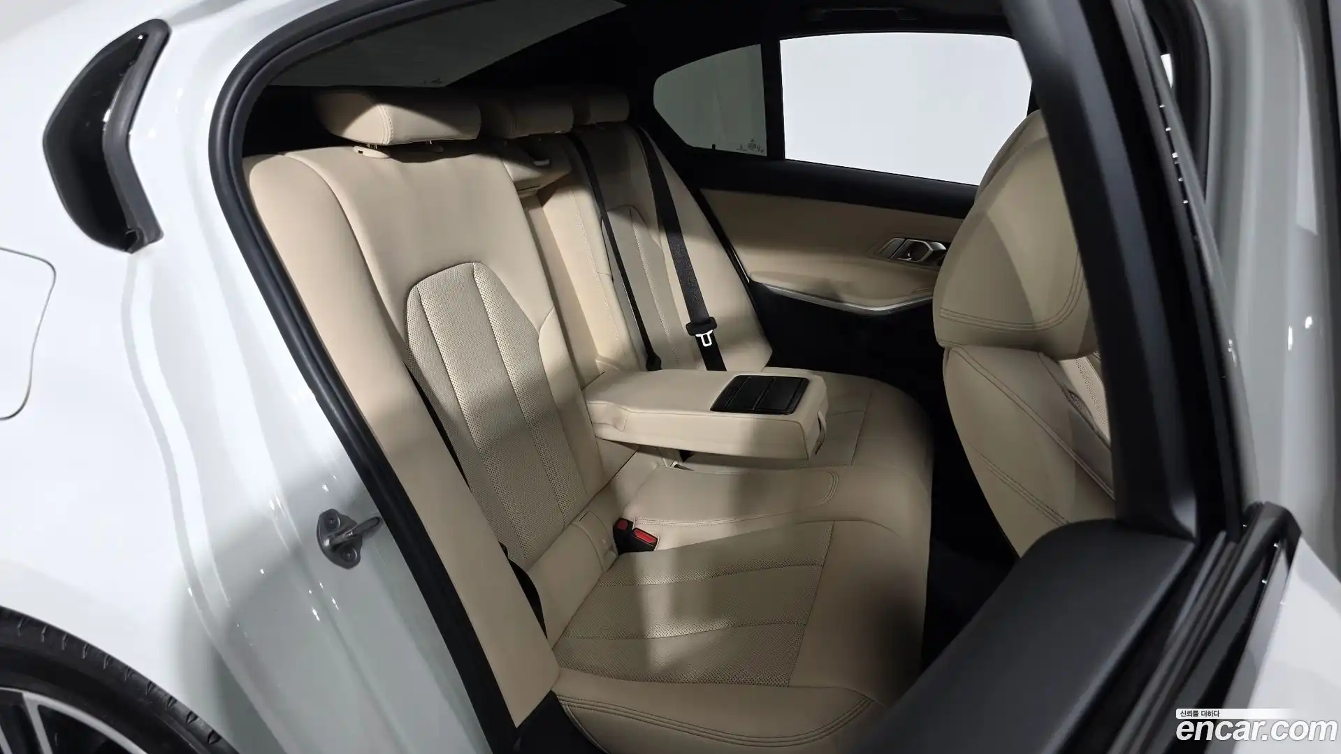 3-Series BMW 2023.9-OPTION-015
