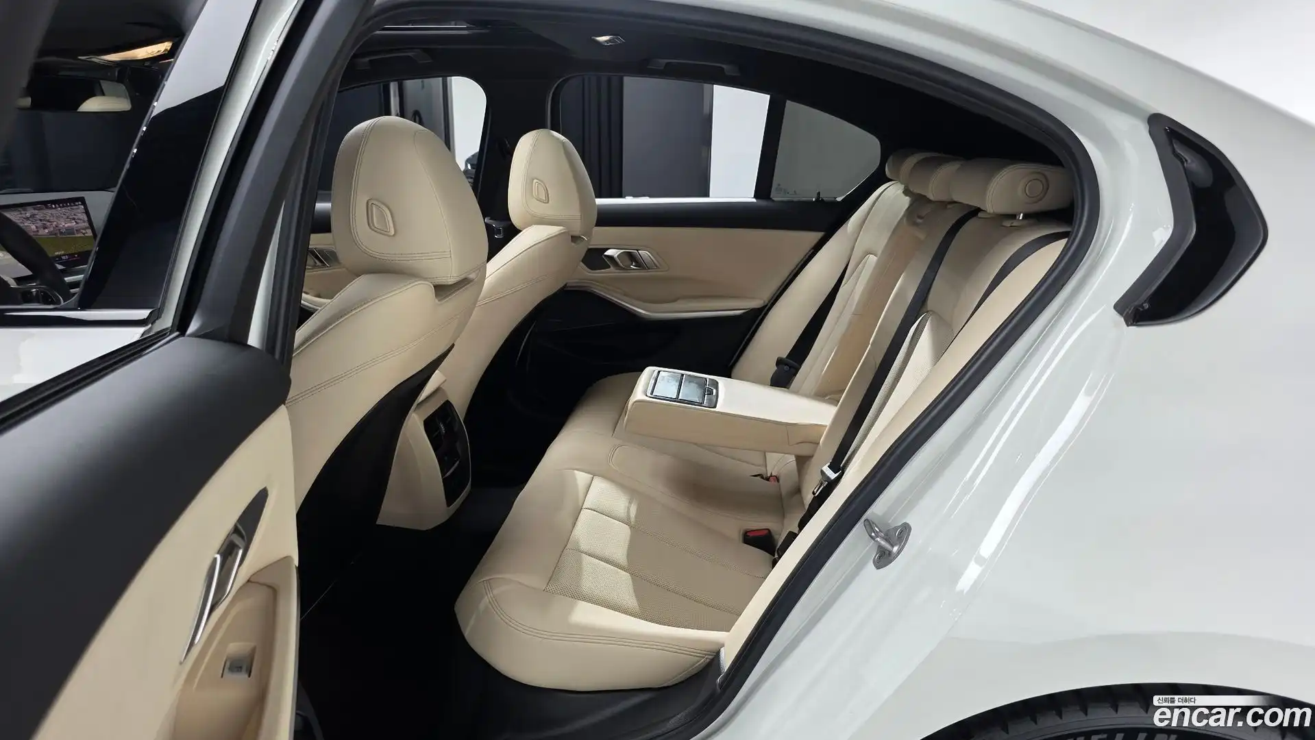 3-Series BMW 2023.9-OPTION-016