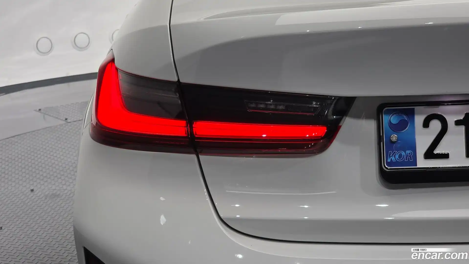 3-Series BMW 2023.9-OUTER-033
