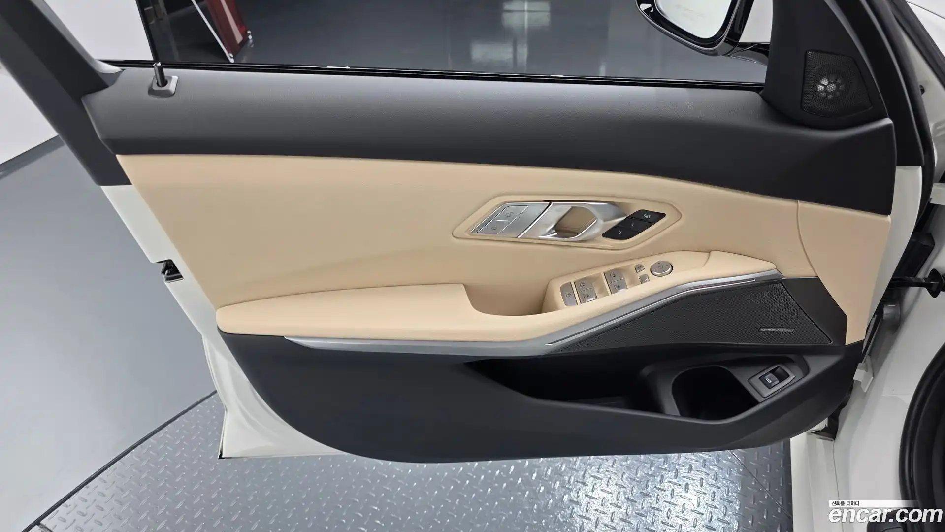 3-Series BMW 2023.9-INNER-034
