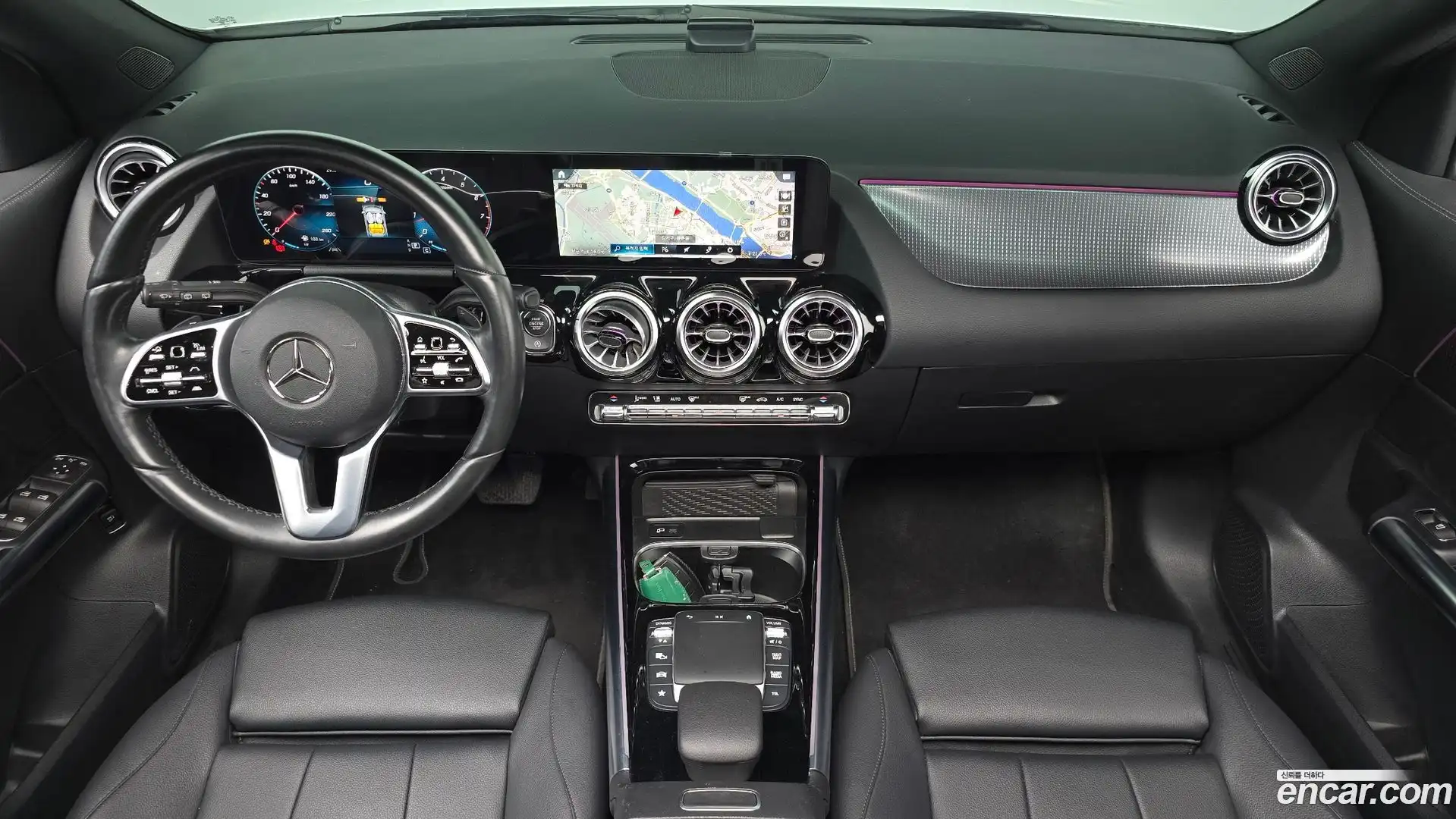 GLA-Class Mercedes-Benz 2021.6-INNER-007