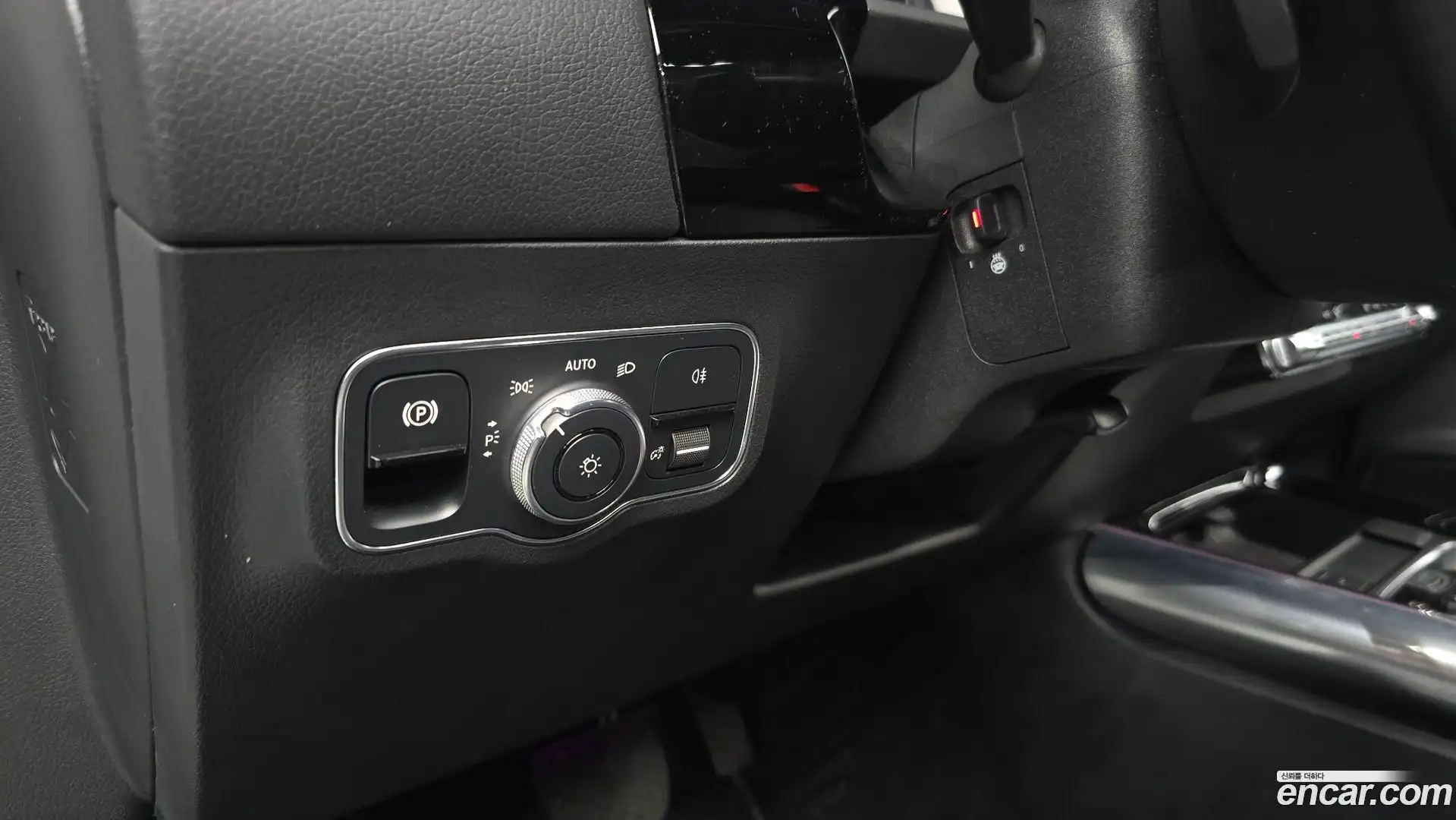 GLA-Class Mercedes-Benz 2021.6-OPTION-023