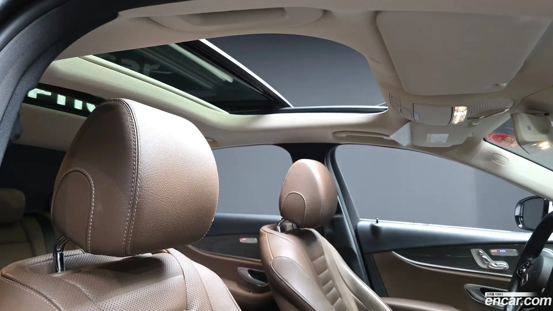 E-Class Mercedes-Benz 2020.0-OPTION-024