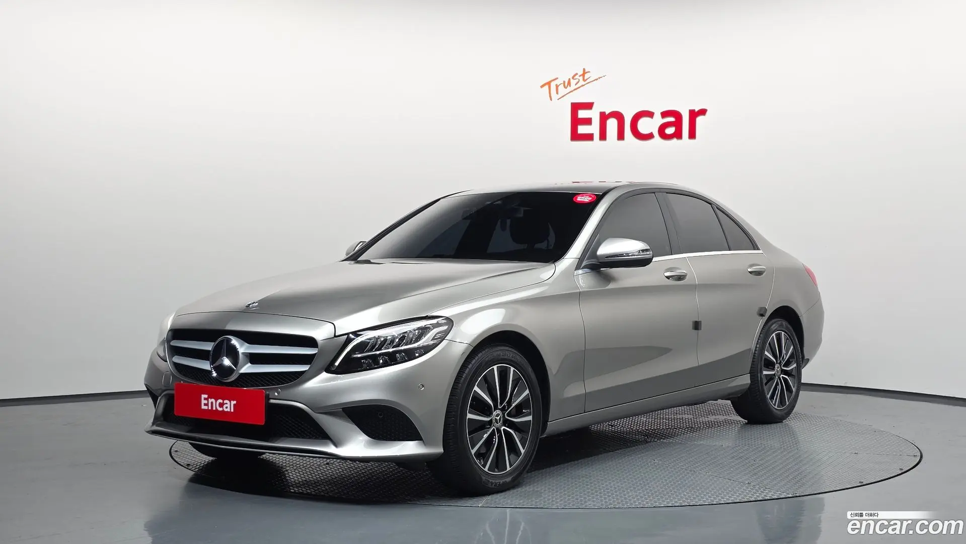 Main__Slider__Photo:C-Class Mercedes-Benz 2019.11-0