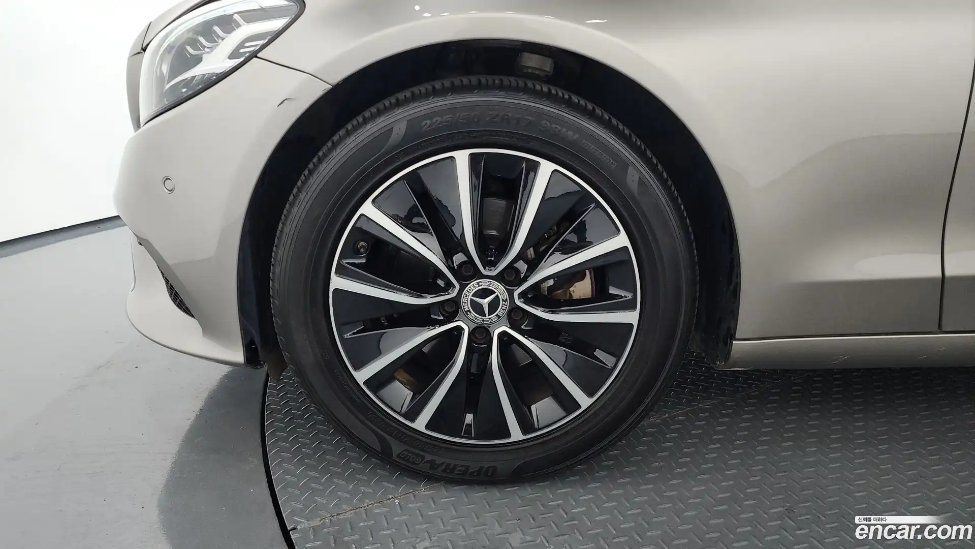 C-Class Mercedes-Benz 2019.11-OUTER-005
