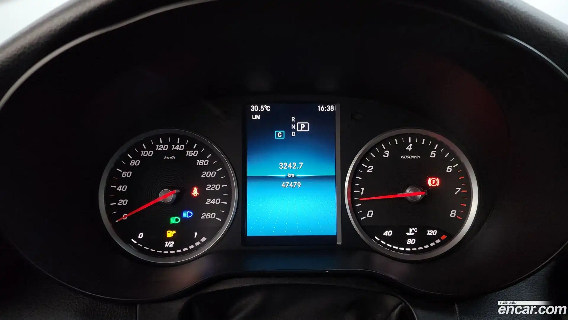 C-Class Mercedes-Benz 2019.11-INNER-008