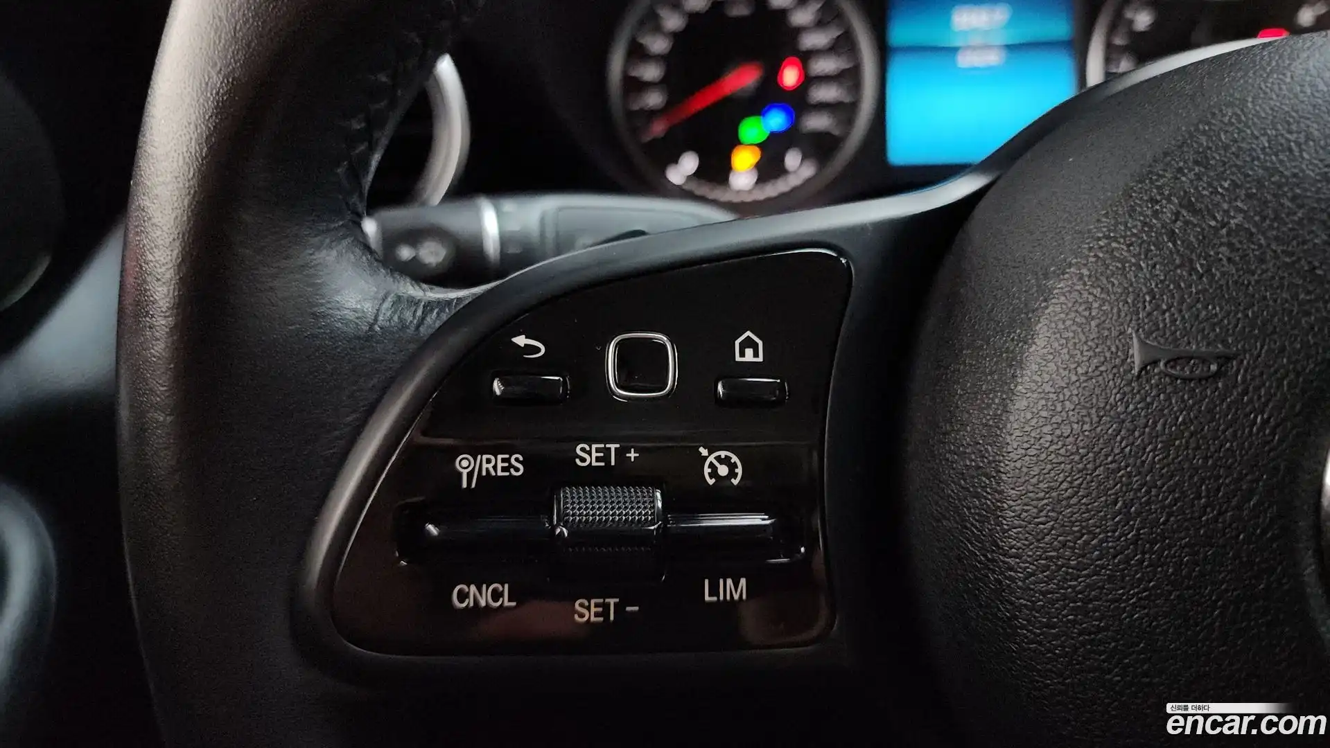 C-Class Mercedes-Benz 2019.11-OPTION-021