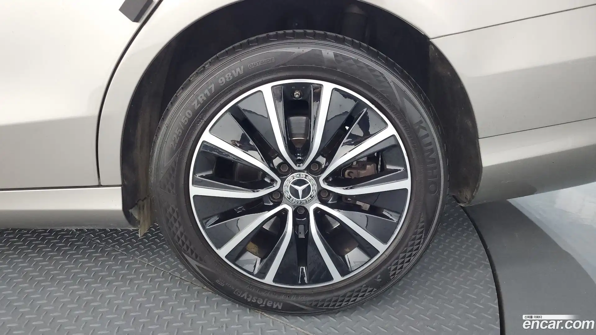 C-Class Mercedes-Benz 2019.11-OUTER-031