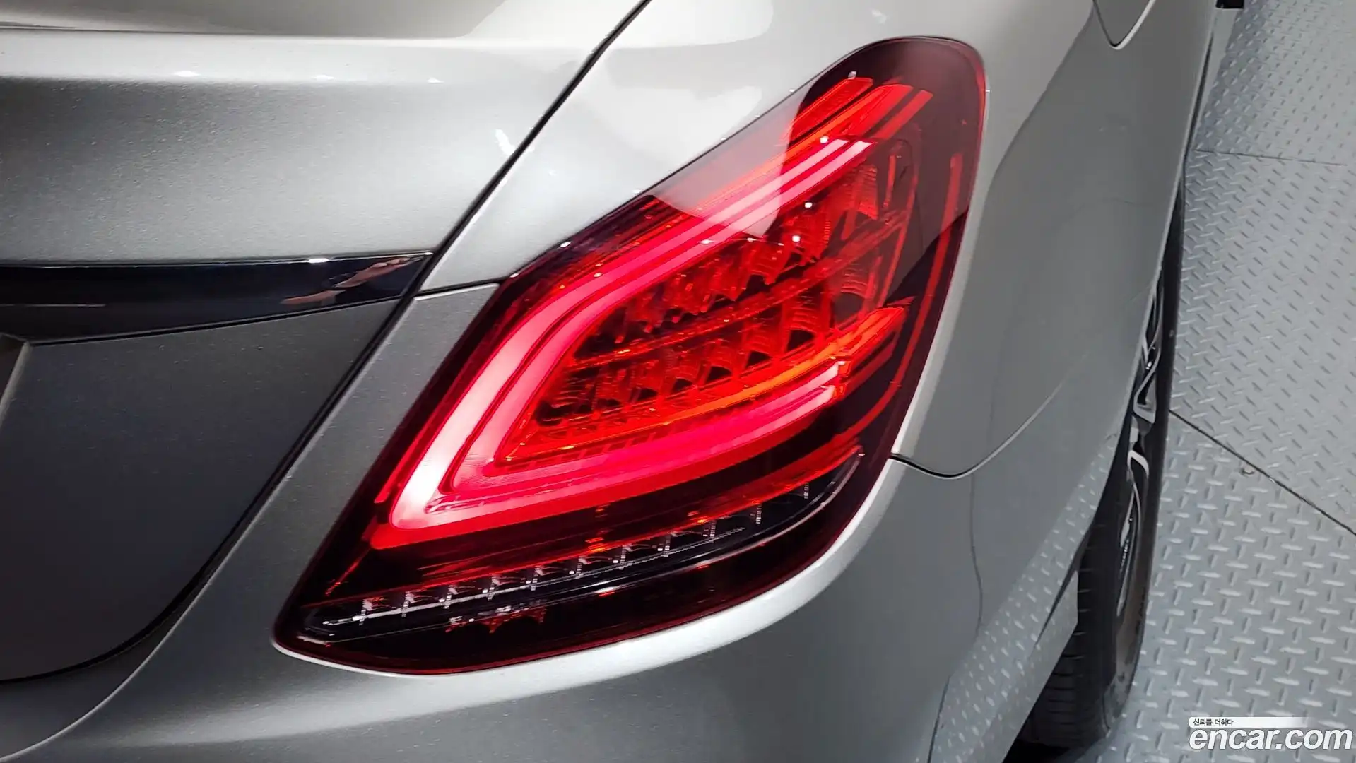 C-Class Mercedes-Benz 2019.11-OUTER-033