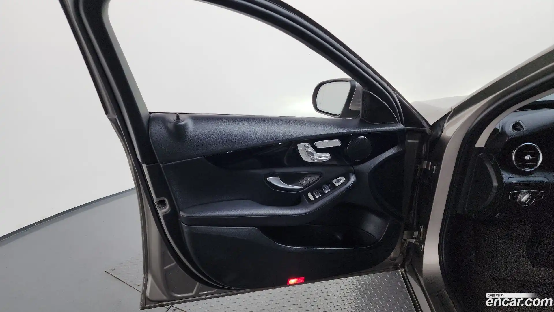 C-Class Mercedes-Benz 2019.11-INNER-034
