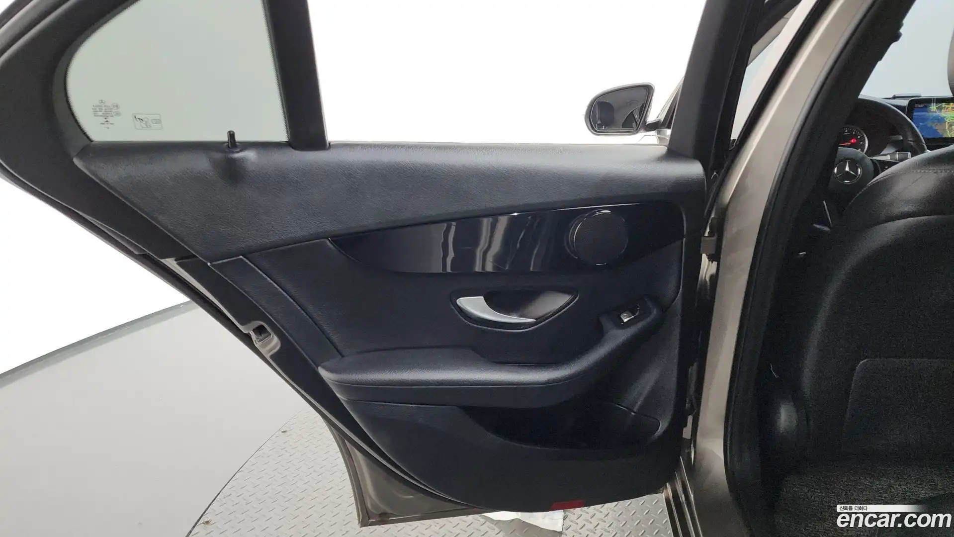 C-Class Mercedes-Benz 2019.11-INNER-035