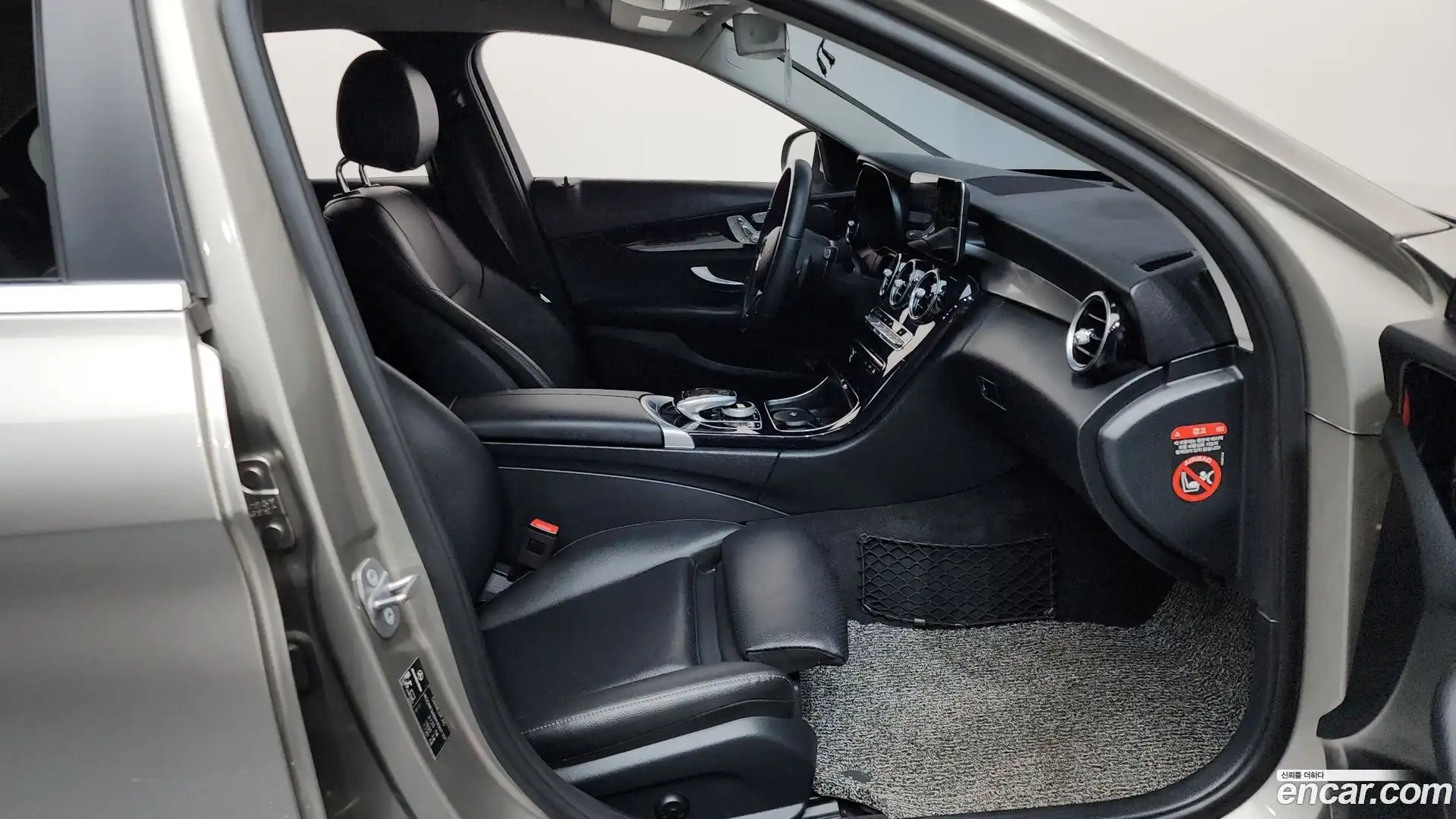 C-Class Mercedes-Benz 2019.11-INNER-036