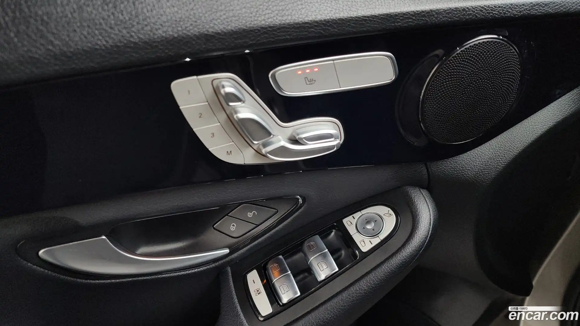 C-Class Mercedes-Benz 2019.11-OPTION-042