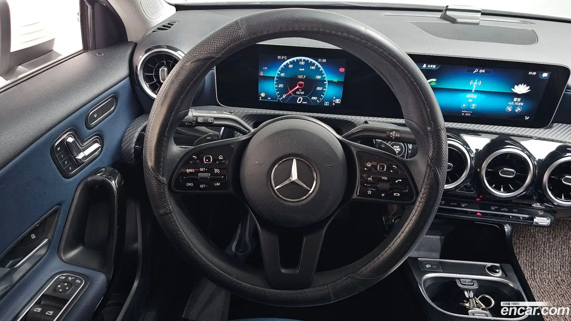A-Class Mercedes-Benz 2019.10-OPTION-017