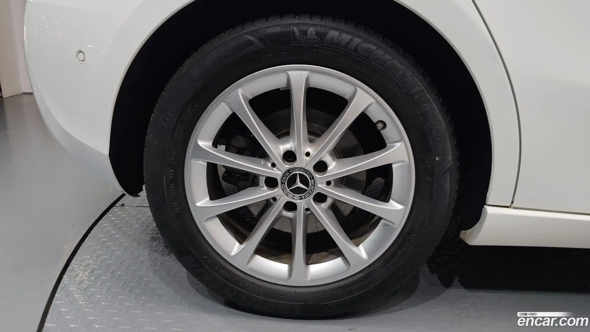 A-Class Mercedes-Benz 2019.10-OUTER-031