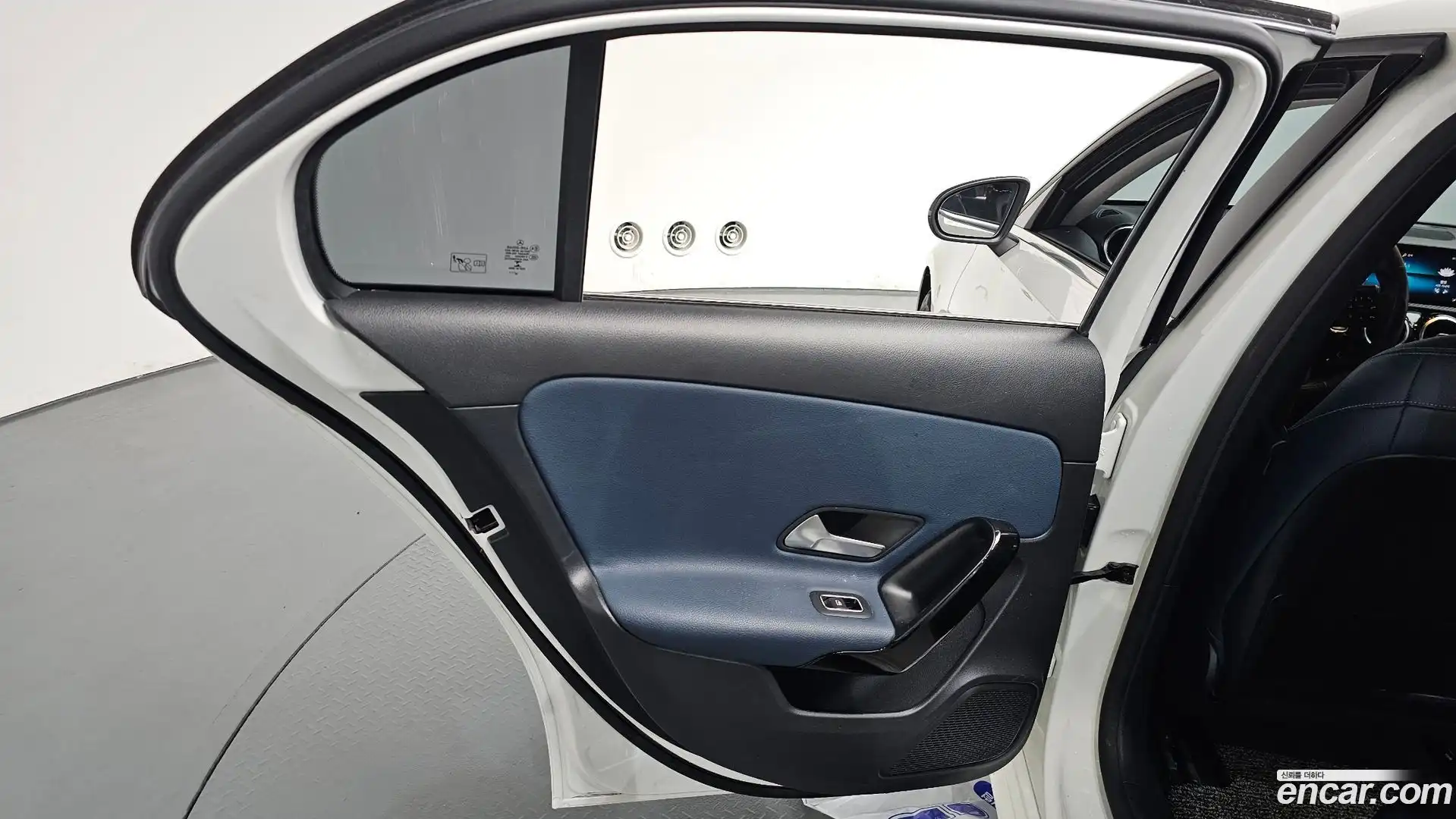 A-Class Mercedes-Benz 2019.10-INNER-035
