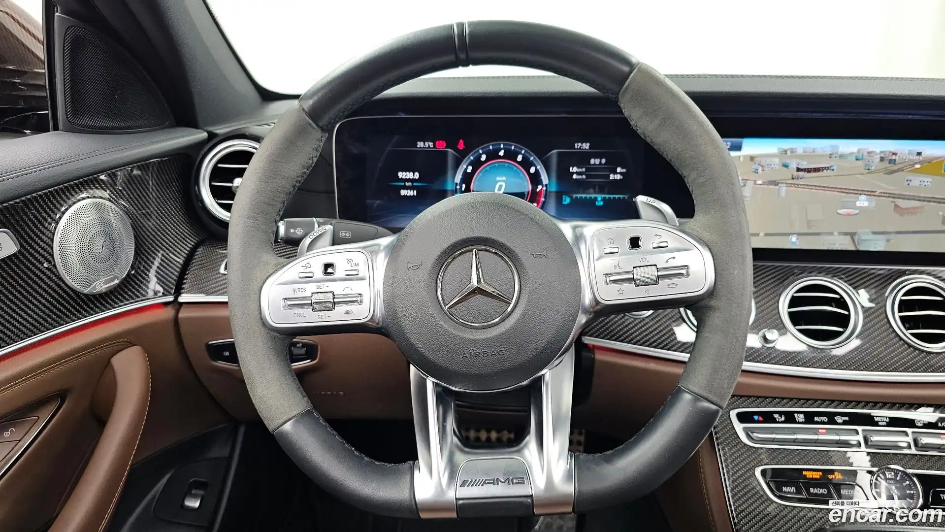 E-Class Mercedes-Benz 2019.11-OPTION-017