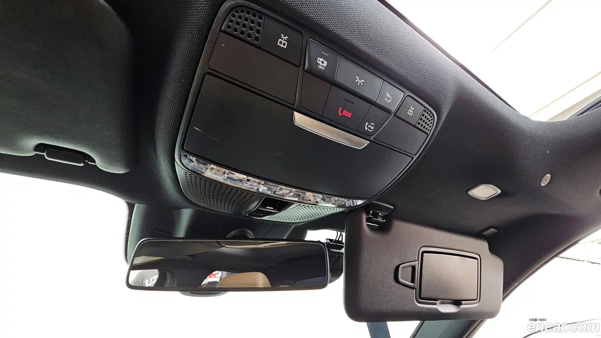 E-Class Mercedes-Benz 2019.11-OPTION-043