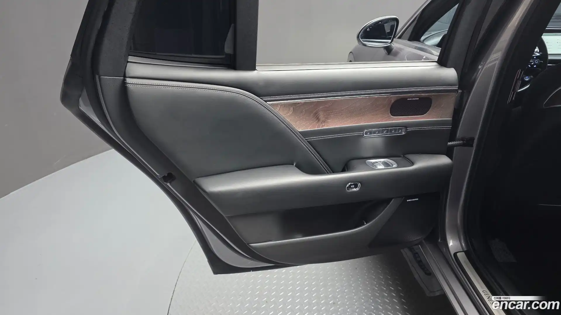 G90 Genesis 2022.8-INNER-035
