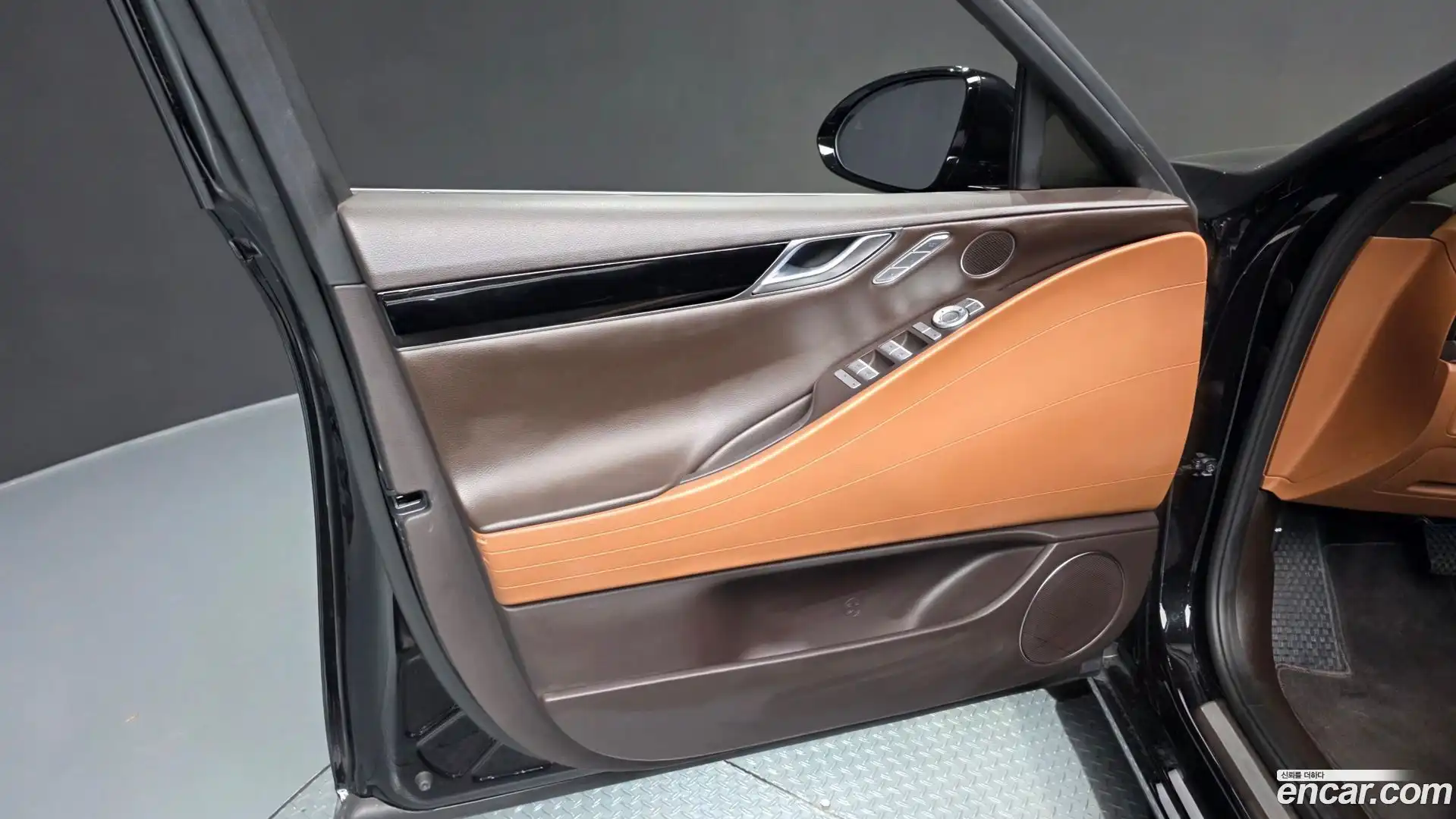 G80 Genesis 2022.3-INNER-034