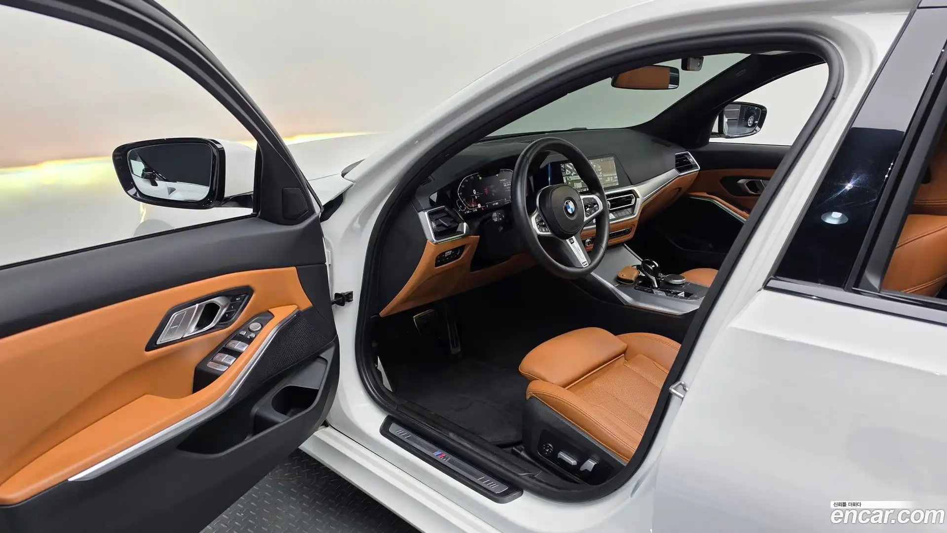 3-Series BMW 2022.5-INNER-010