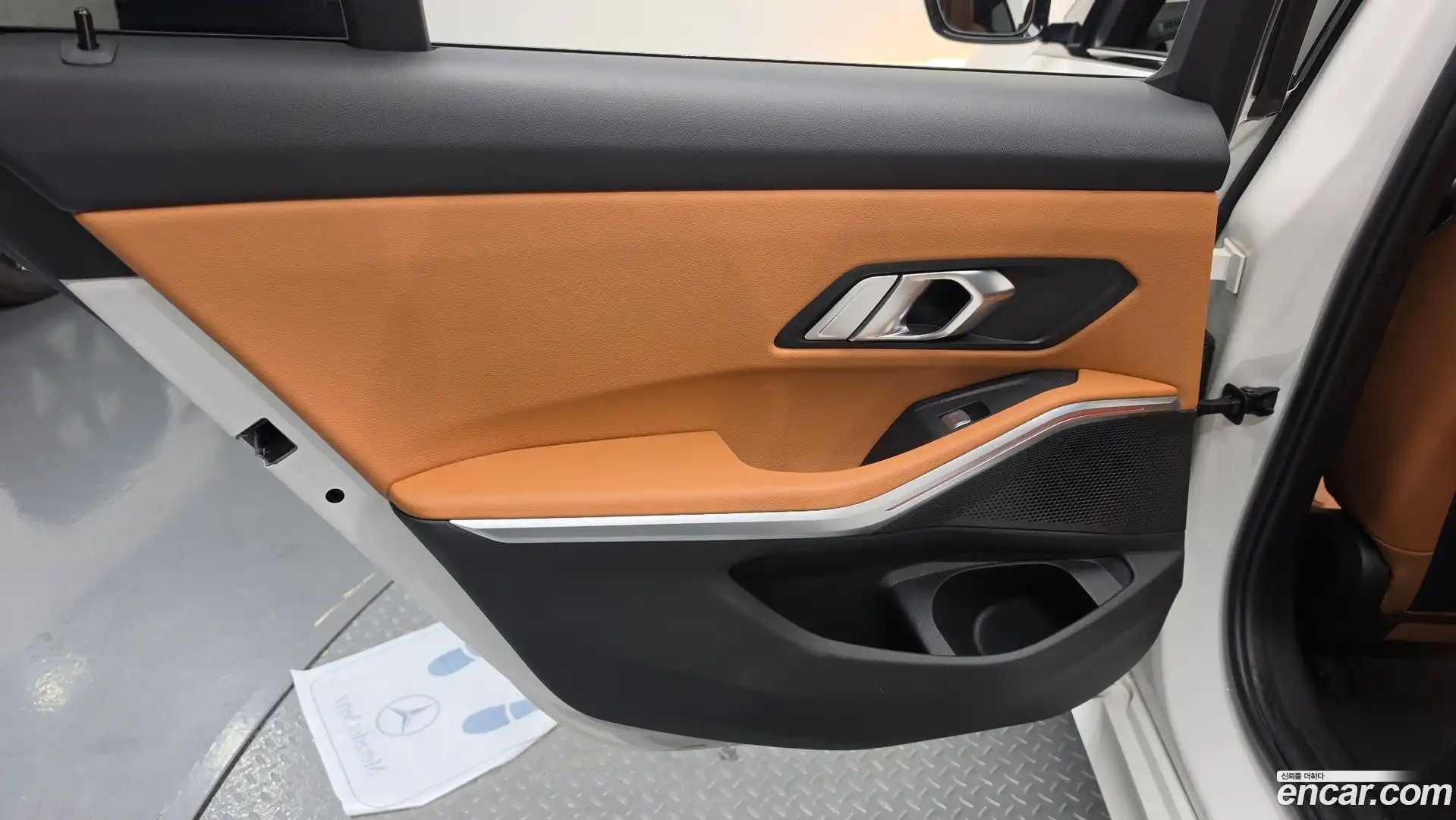 3-Series BMW 2022.5-INNER-035